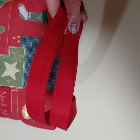 Bueno Christmas Shoulder Bag - Picture 6 of 15